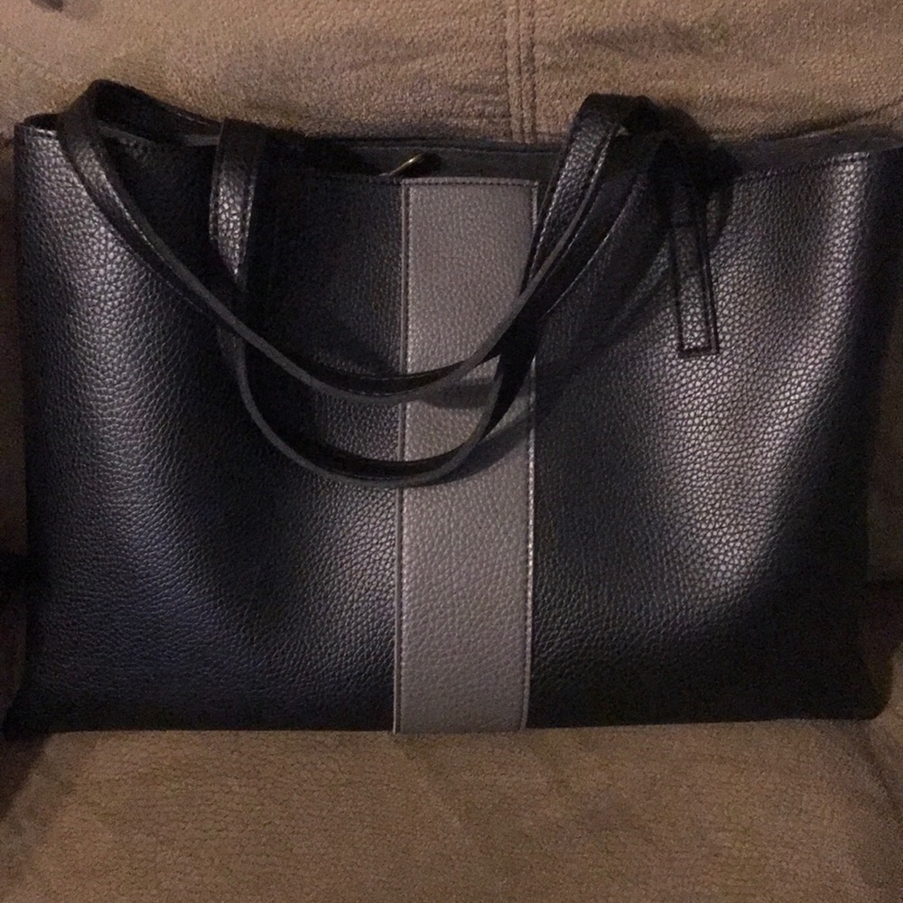 Vince Camuto Tote